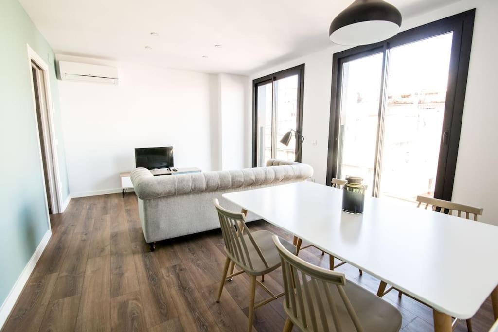 Ferienwohnung 3-2 Apartamento De Diseno En El Centro De Reus Exterior foto